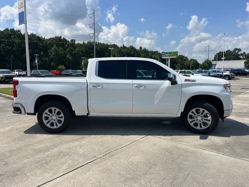 Used 2025 Chevrolet Silverado 1500 LTZ w/ LTZ Premium Package AWD/4WD image 9