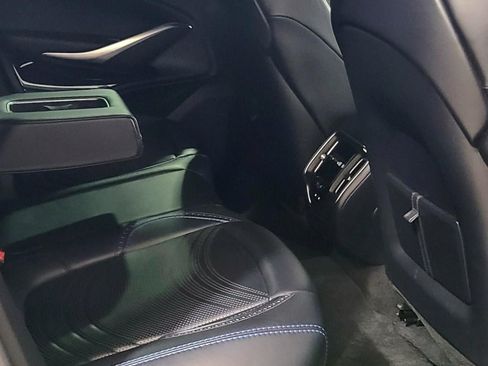 Used 2022 Aston Martin DBX AWD/4WD image 9