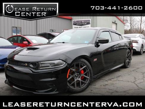 Used 2019 Dodge Charger Scat Pack w/ Navigation & Travel Group image 1