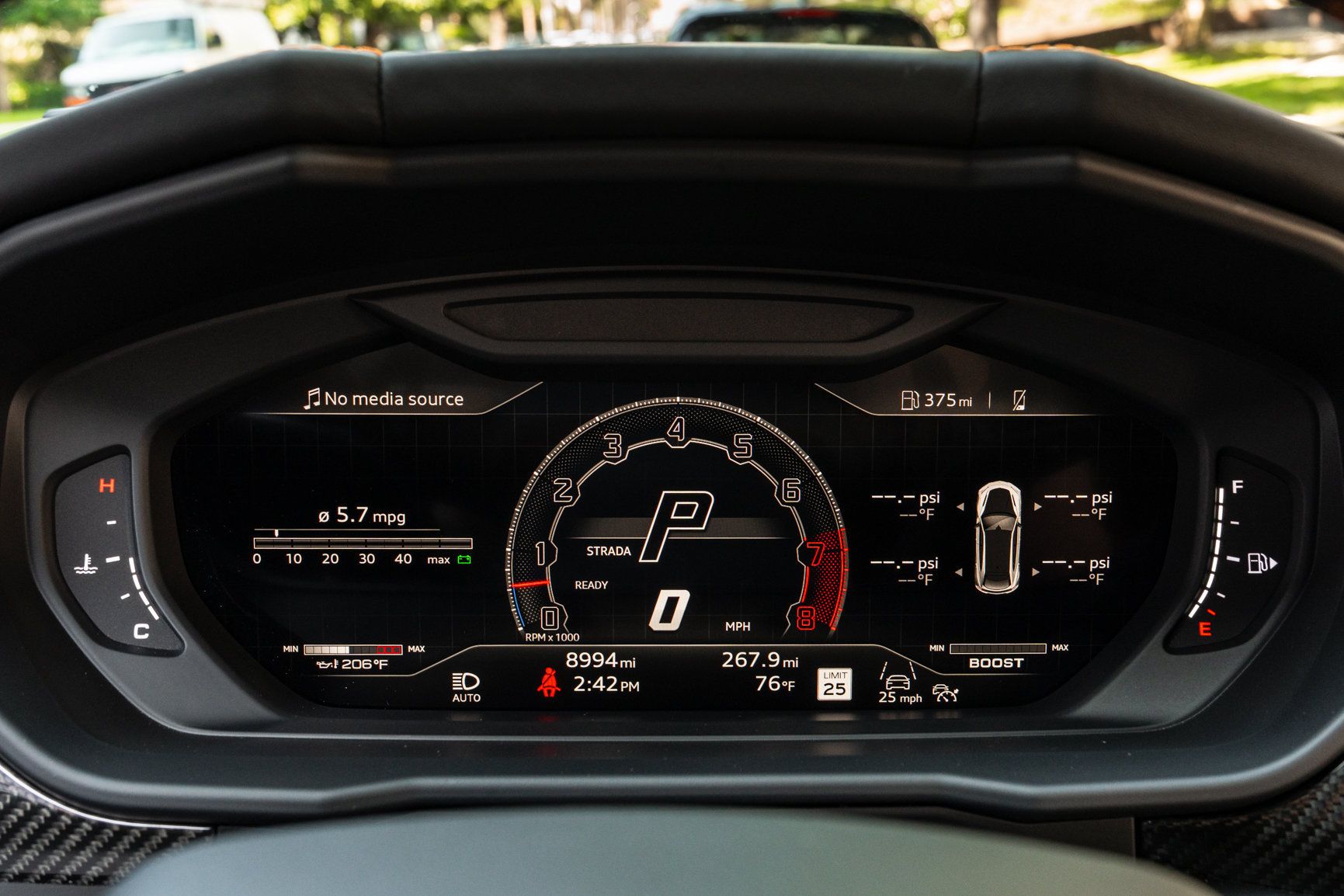 Used 2024 Lamborghini Urus Performante AWD/4WD image 57