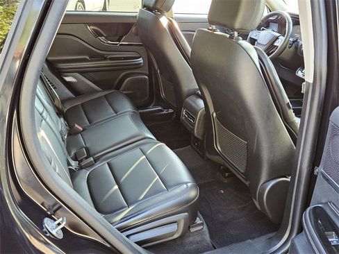 Used 2023 Lincoln Corsair AWD image 14