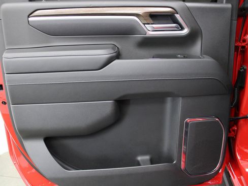 Used 2025 Chevrolet Silverado 2500 LT image 17