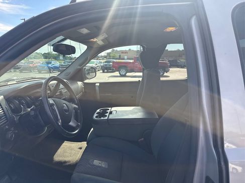 Used 2009 GMC Sierra 1500 SLE w/ Power Pack Plus AWD/4WD image 19