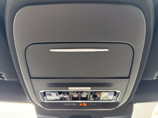 New 2027 Lincoln Navigator Reserve w/ Jet Appearance Package AWD/4WD image 33
