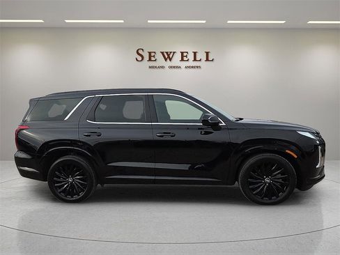 Used 2025 Hyundai Palisade Calligraphy image 5