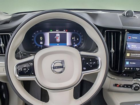 New 2025 Volvo XC60 B5 Ultra w/ Climate Package image 34