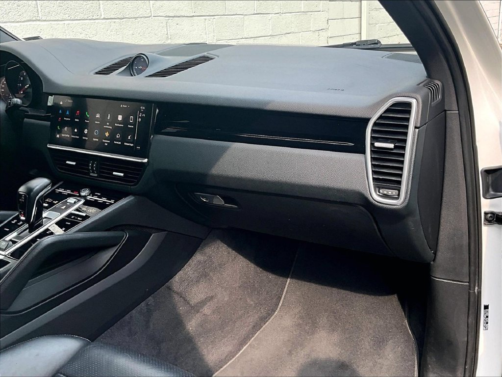 Certified 2023 Porsche Cayenne AWD/4WD image 19