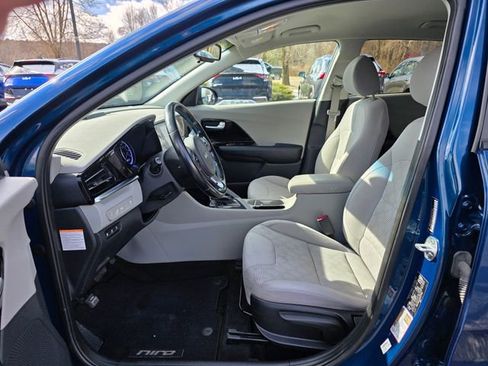 Used 2022 Kia Niro LXS image 17