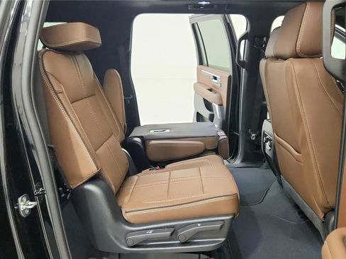 New 2026 Chevrolet Suburban High Country AWD/4WD image 37
