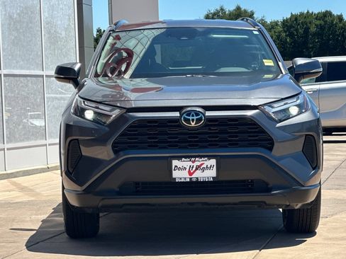 Used 2024 Toyota RAV4 XLE w/ Weather Package AWD/4WD image 11