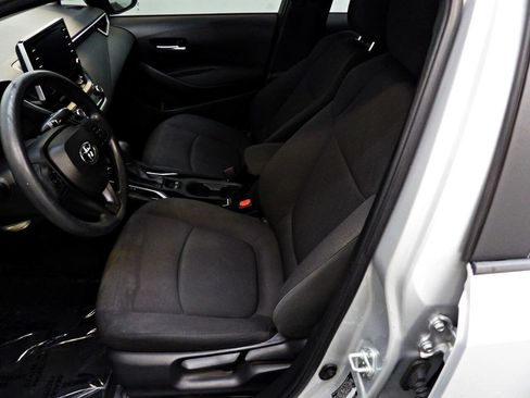 Used 2021 Toyota Corolla LE FWD image 8
