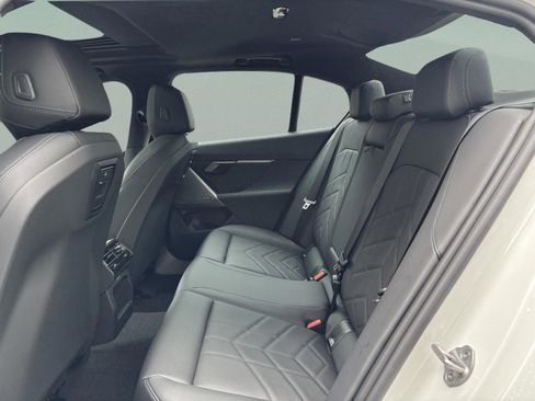 Used 2026 BMW 530i image 22