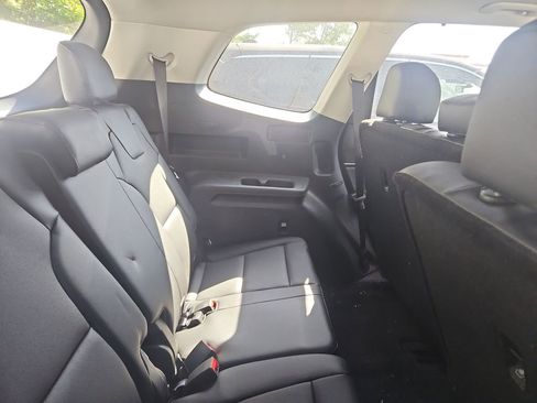 Used 2023 Kia Telluride EX AWD/4WD image 11