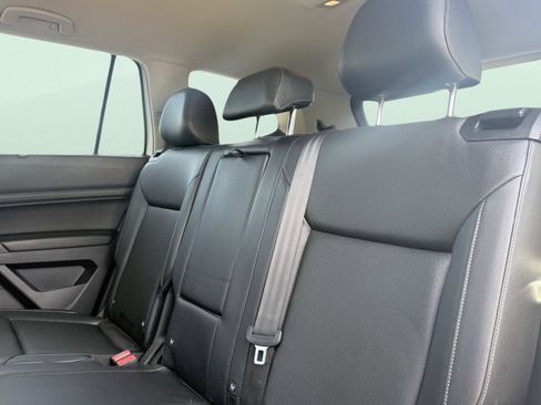 Used 2019 Volkswagen Atlas SE image 37
