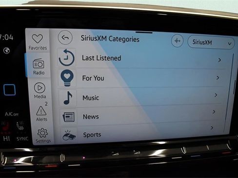 Used 2025 Volkswagen Atlas SE image 8