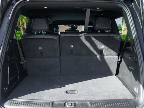 Used 2022 Jeep Wagoneer Series III w/ Rear Seat Video Group 1 image 8