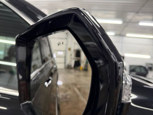 Used 2025 GMC Yukon Denali image 35