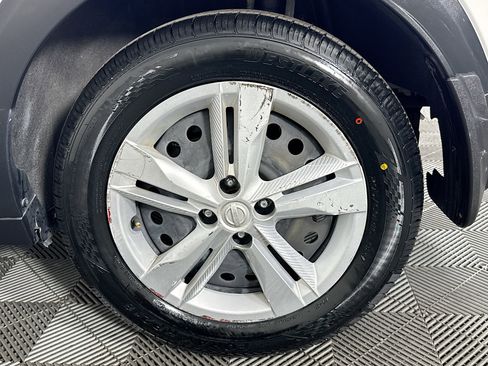 Used 2022 Nissan Kicks S image 36