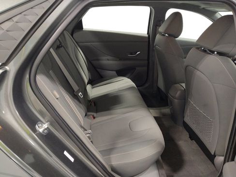 Used 2024 Hyundai Elantra SEL w/ Convenience Package FWD image 19