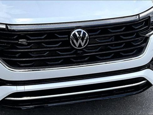 New 2026 Volkswagen Atlas SEL Premium R-Line AWD/4WD image 11