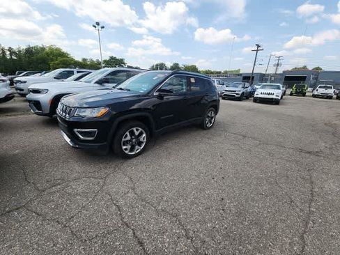 Certified 2018 Jeep Compass Limited w/ Navigation Group AWD/4WD image 30