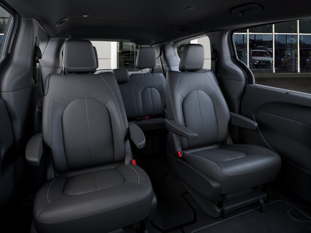 New 2026 Chrysler Pacifica Select w/ S Appearance Package FWD image 15