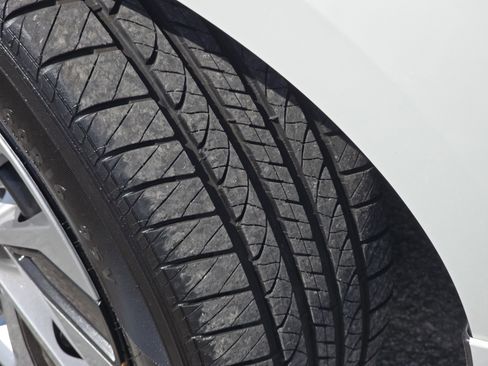 Used 2024 Nissan Altima 2.5 S image 4