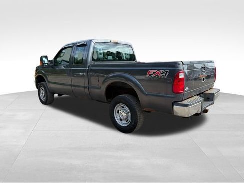 Used 2015 Ford F250 XL w/ Power Equipment Group AWD/4WD image 5