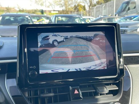 Used 2025 Toyota Corolla LE image 23