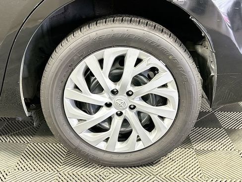 Used 2019 Toyota Corolla LE image 27