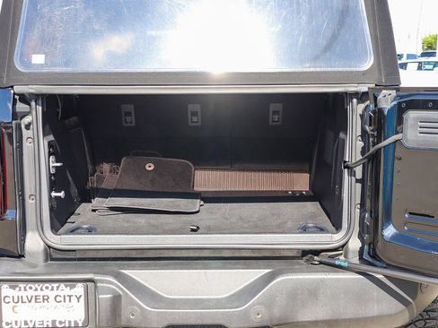 Used 2023 Ford Bronco Wildtrak image 33