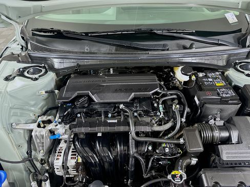 Used 2025 Kia K4 LXS image 31