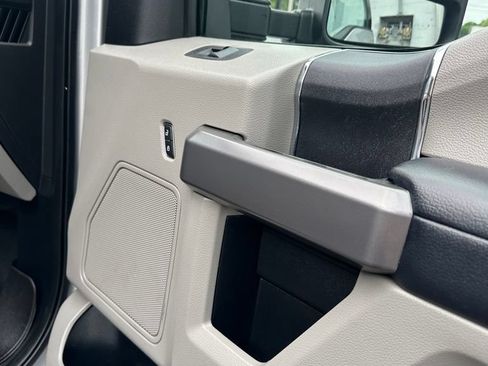 Used 2019 Ford F250 XLT w/ Snow Plow Prep Package AWD/4WD image 26