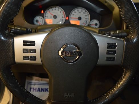Used 2018 Nissan Frontier PRO-4X AWD/4WD image 18
