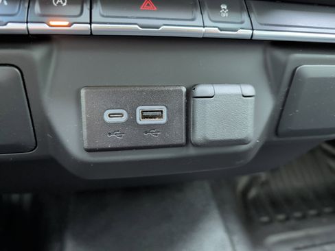 Used 2025 Chevrolet Silverado 1500 W/T w/ WT Value Package image 23