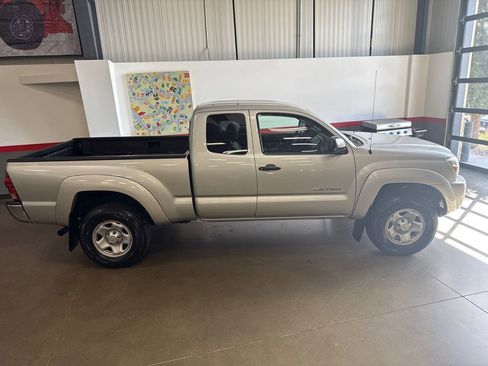 Used 2005 Toyota Tacoma PreRunner image 22