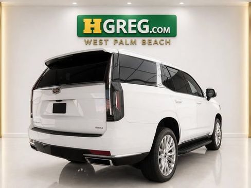 Used 2023 Cadillac Escalade Premium Luxury RWD image 6