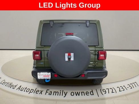 Used 2024 Jeep Wrangler Unlimited w/ Convenience Group AWD/4WD image 4