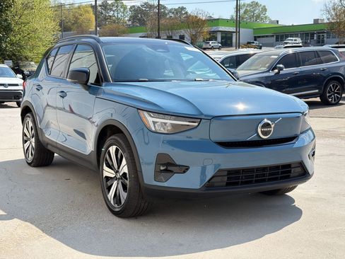 Certified 2023 Volvo XC40 Recharge Plus image 7