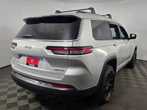 Used 2022 Jeep Grand Cherokee L Limited AWD/4WD image 8