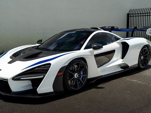 Used 2019 McLaren Senna RWD image 6