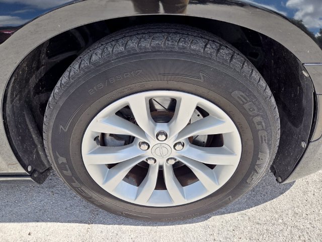 Used 2015 Chrysler 300 Limited RWD image 18