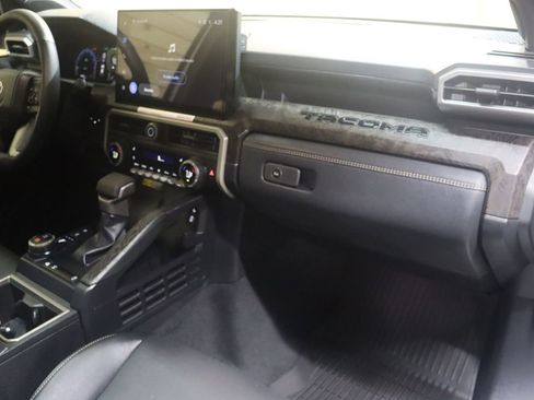 Used 2024 Toyota Tacoma Limited w/ Limited Package (LT) image 63