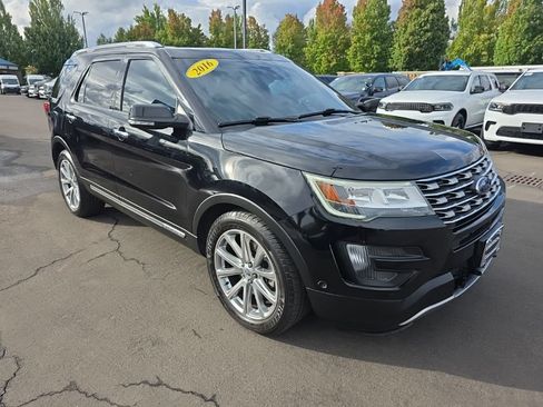 Used 2016 Ford Explorer Limited w/ Equipment Group 301A FWD image 7