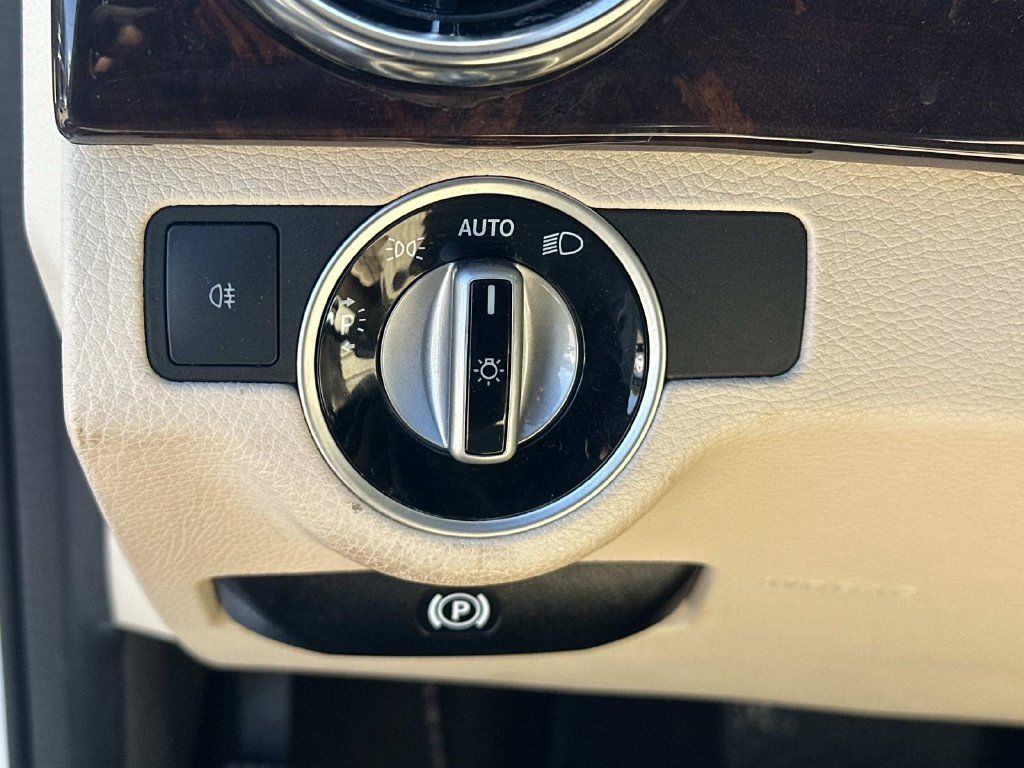 Used 2013 Mercedes-Benz GLK 350 4MATIC image 31