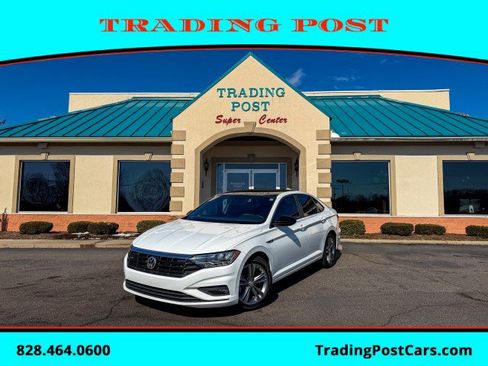 Used 2020 Volkswagen Jetta R-Line image 1