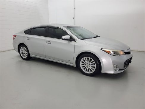 Used 2014 Toyota Avalon XLE Touring image 4