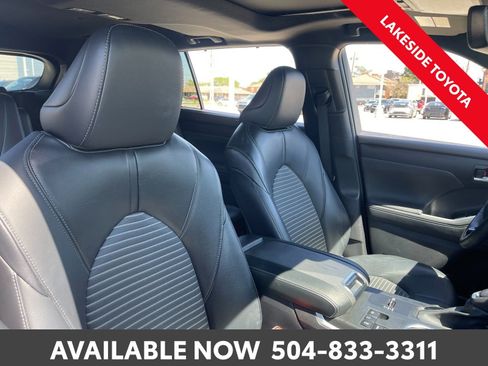 Used 2023 Toyota Highlander XSE image 15