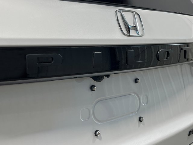 New 2026 Honda Pilot Black Edition image 6