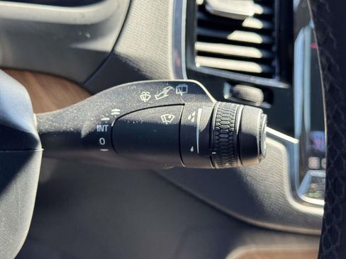 Used 2024 Volvo XC90 B5 Plus w/ Protection Package image 22